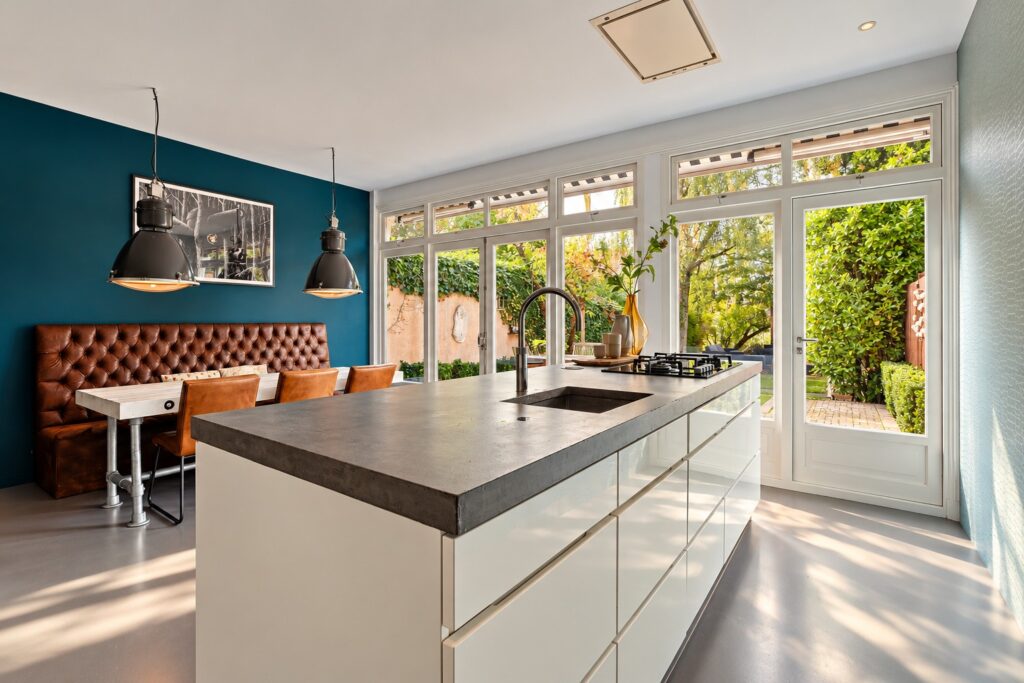 Tussenwoning te koop: Rijn en Schiekade 47, Leiden