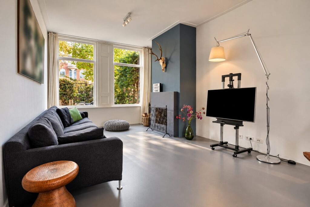 Tussenwoning te koop: Rijn en Schiekade 47, Leiden