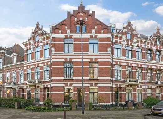 Picture: Zoeterwoudsesingel 98b*
